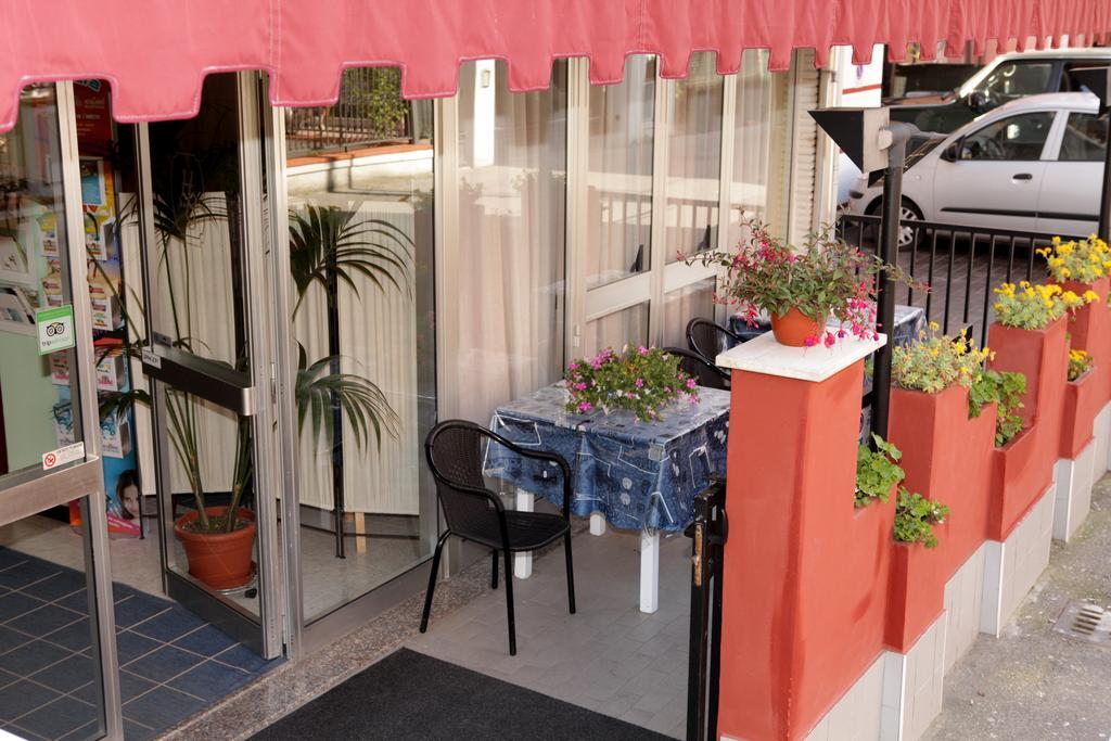 Hotel Saxon Rimini Exteriér fotografie